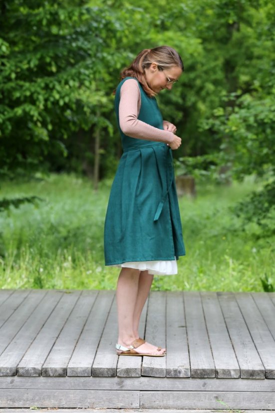 Zavazovací šaty "pinafore dress"